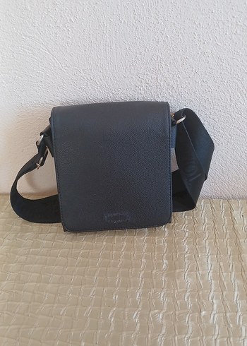 Siyah Erkek Omuz Çantası, Kemerli