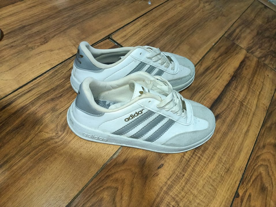 Beyaz Adidas Kadın Spor Ayakkabı - Görsel 3