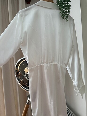 xs Beden Zara saten elbise