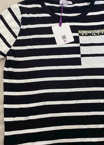 Beyaz Siyah Çizgili Kadın Tişört - Görsel 4