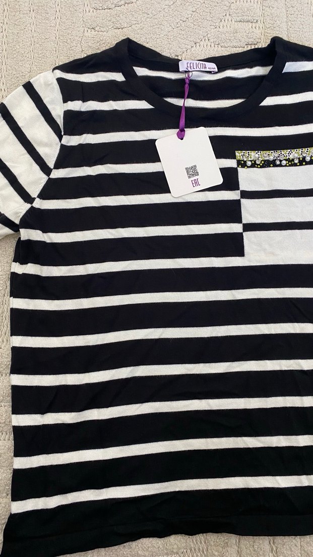 Beyaz Siyah Çizgili Kadın Tişört - Görsel 4