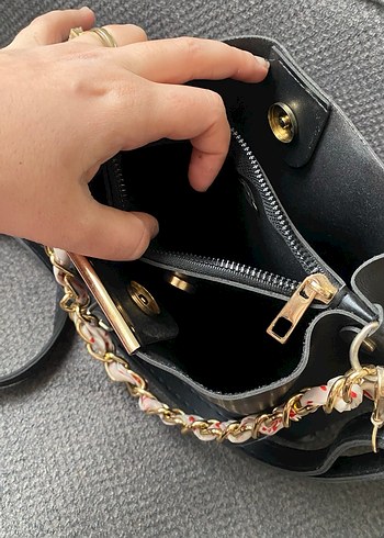 Zincir Detaylı Siyah Deri Kadın Çanta - Görsel 3