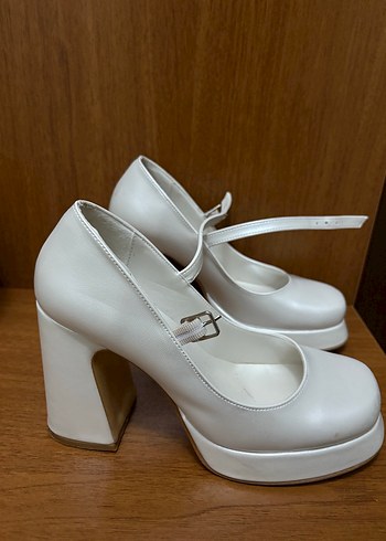 Beyaz Platform Topuklu Kadın Ayakkabı - Görsel 4