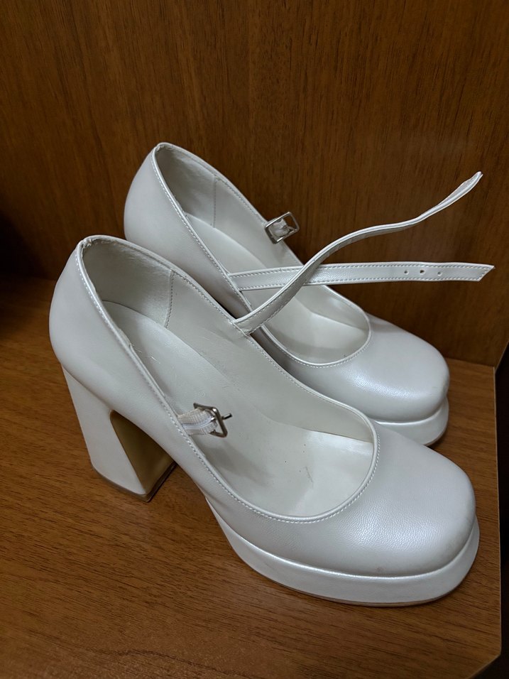 Beyaz Platform Topuklu Kadın Ayakkabı - Görsel 3