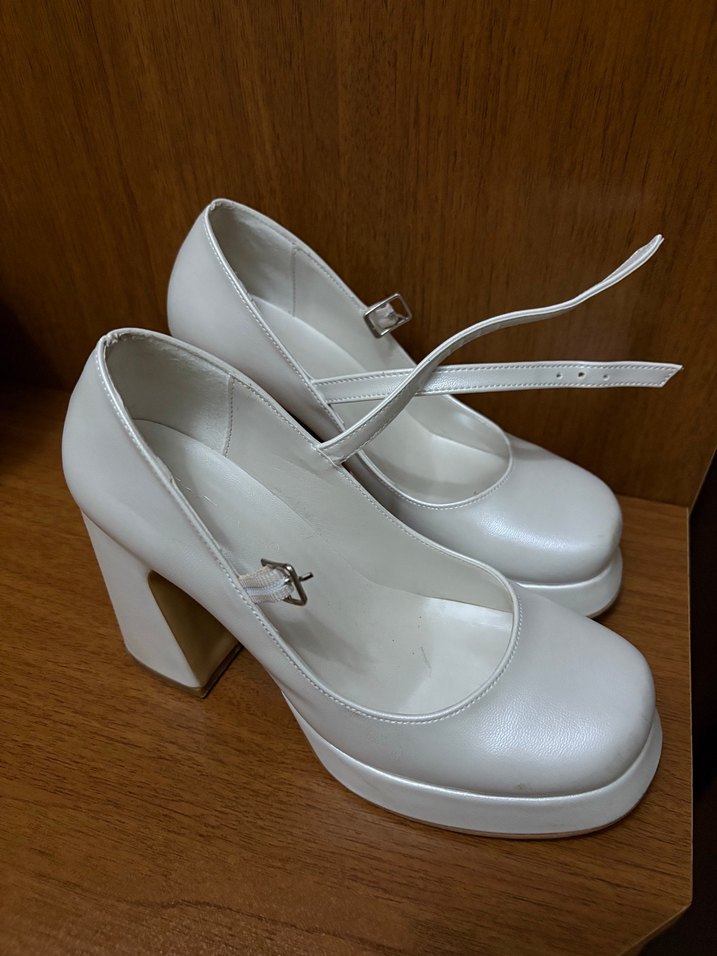 Beyaz Platform Topuklu Kadın Ayakkabı - Görsel 2