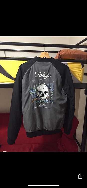 Urban Outfitters skull kuru kafa işlemeli ceket