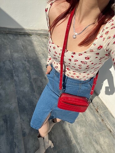 Shein marka çiçekli derin dekolte üst