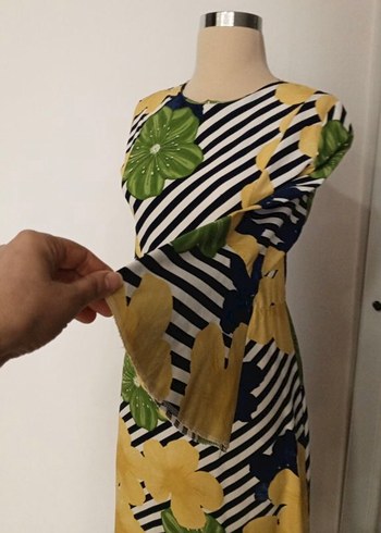 38 Beden Sarı Çiçek Desenli Uzun Bohem Elbise