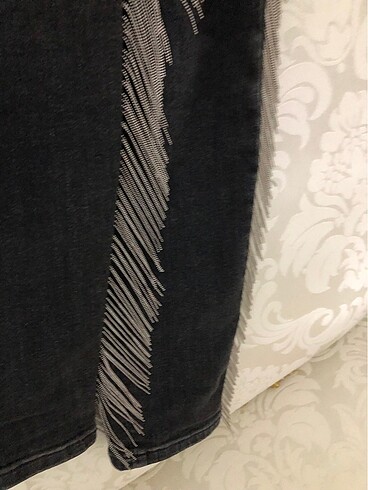 m Beden Twist zincirli jean