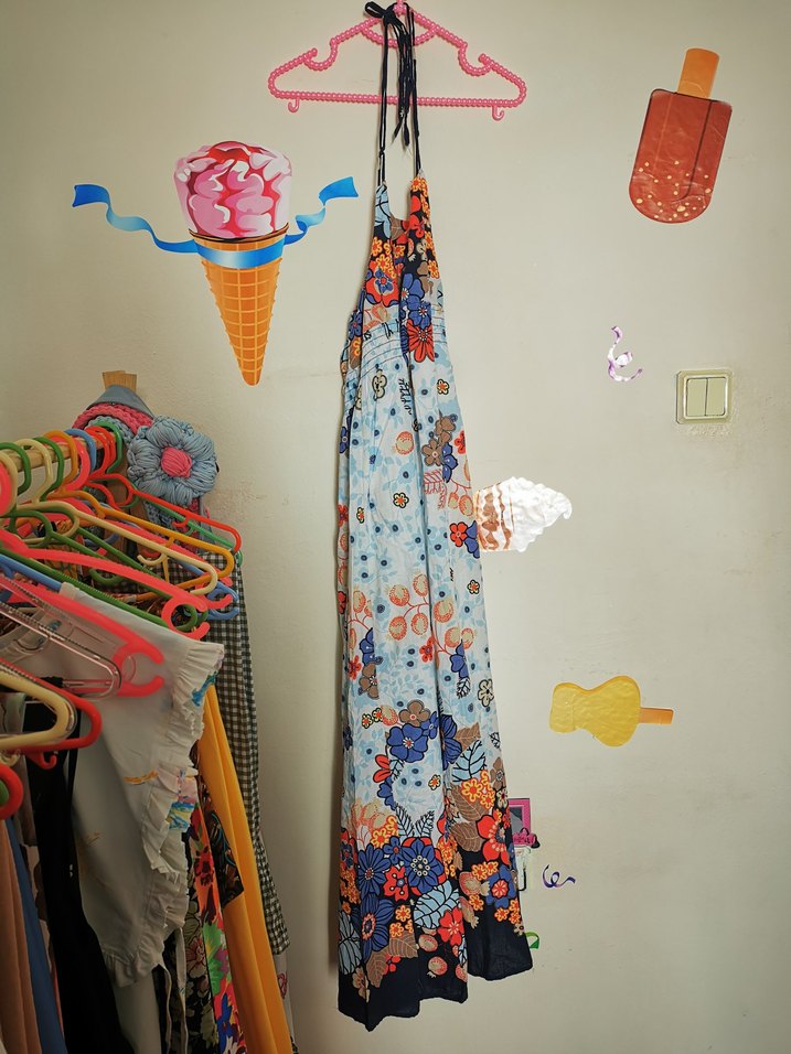 Renkli Desenli elbise boyundan bağcıklı - Görsel 3