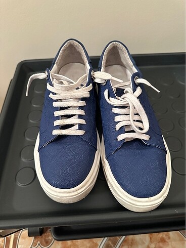 Vakko monogram sneakers