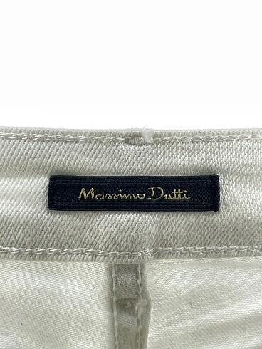 36 Beden beyaz Renk Massimo Dutti Jean / Kot %70 İndirimli.