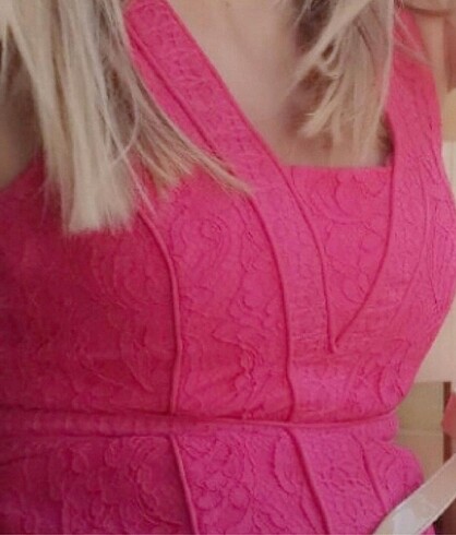 Forever New Harika bir elbise
