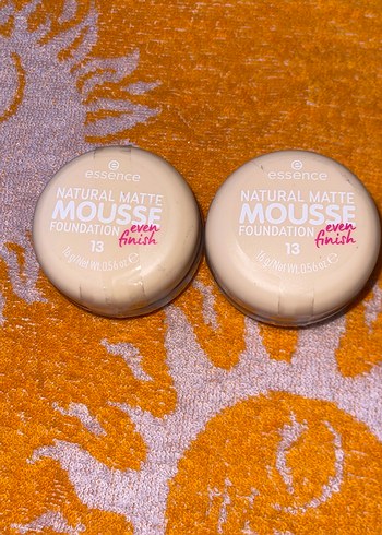 Essence Natural Matte Mousse Fondöten 13 Beige