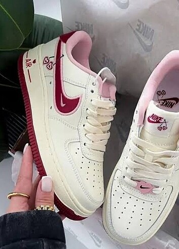 Nike air force cherry 