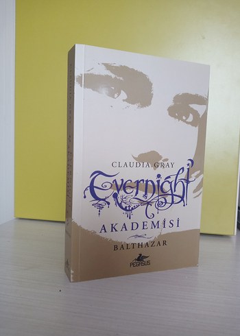 Beden Renk Evernight Akademisi Roman Seti - Claudia Gray