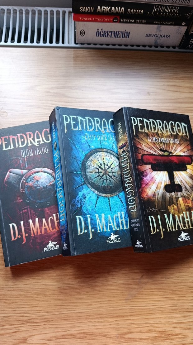 Pendragon Serisi - D.J. Mach Kitapları - Görsel 2