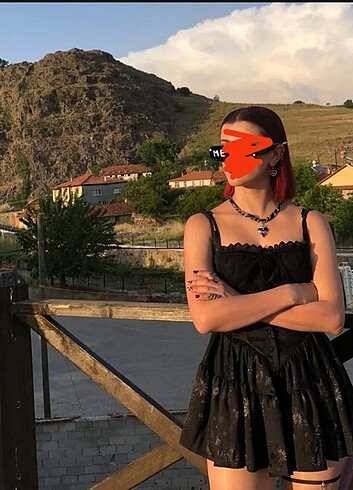 s Beden Gothic elbise
