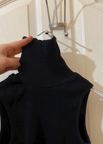 Siyah Yarım Boğazlı Kolsuz Kadın Süveter - Görsel 4