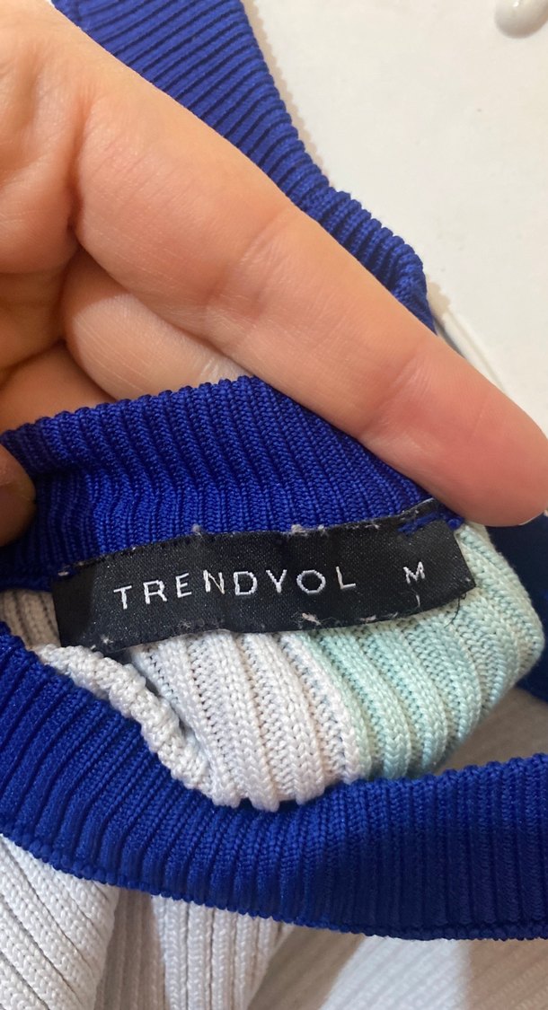 Kadın Mavi Triko Kolsuz Mini Bluz - Görsel 4