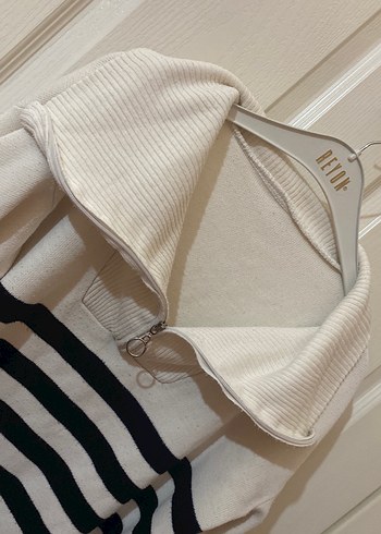 Çizgili Beyaz Gri Triko Kadın Kazak - Görsel 8