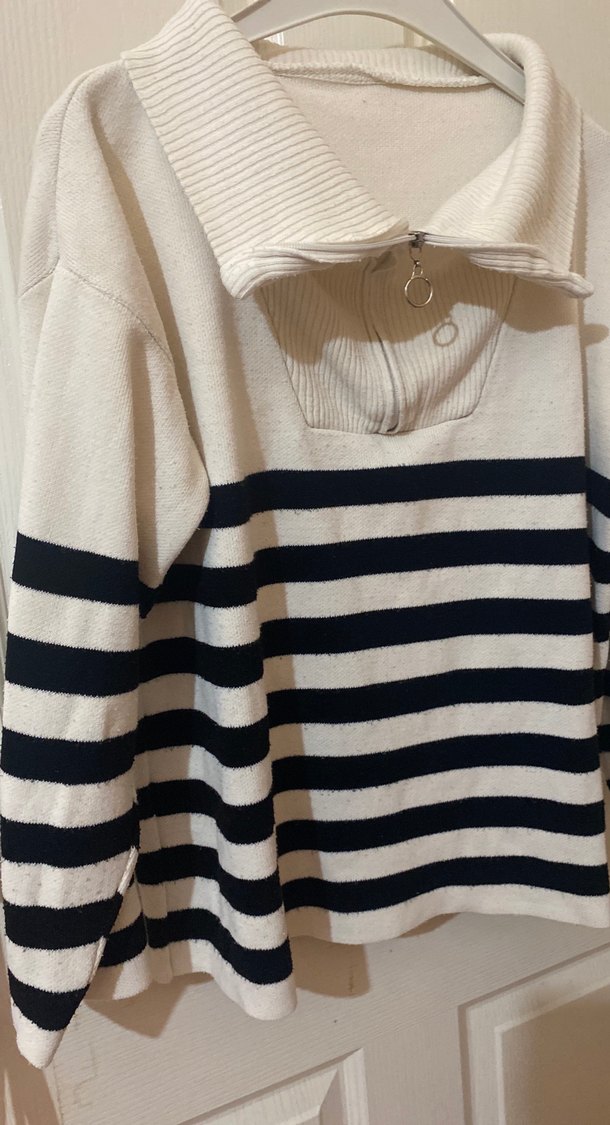 Çizgili Beyaz Gri Triko Kadın Kazak - Görsel 3