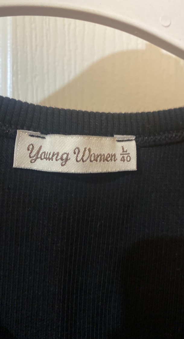 Siyah V Yaka Mini Payetli Atlet - Görsel 5