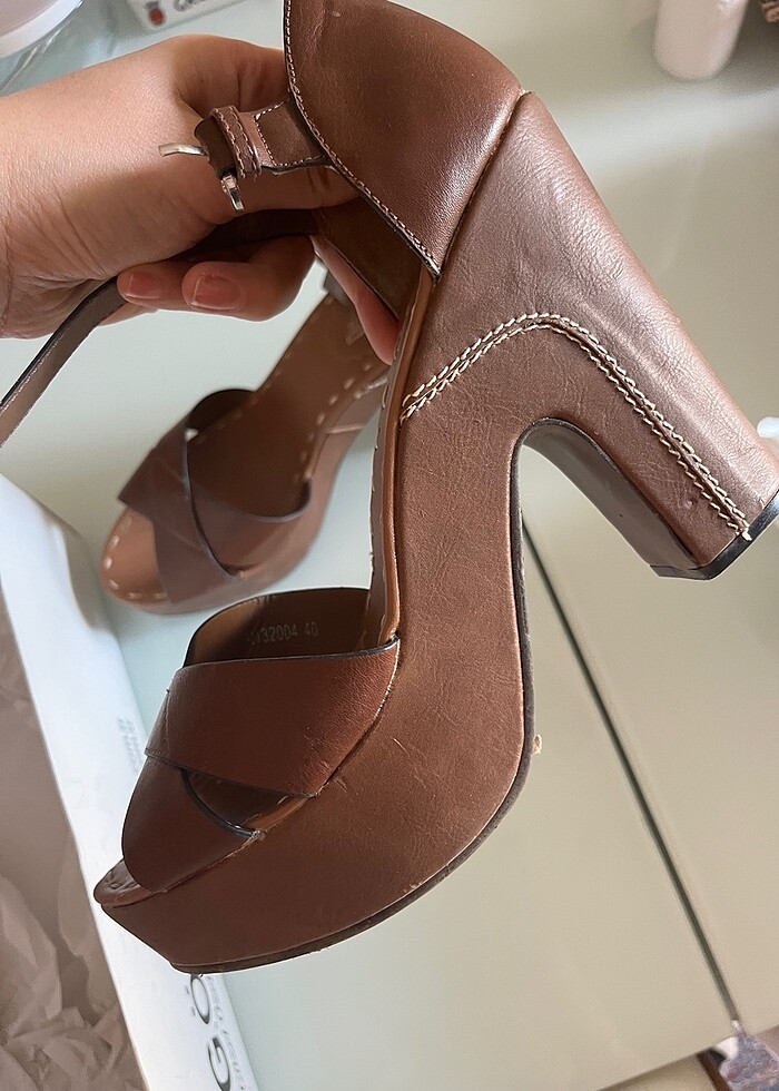 Topuklu sandalet - Görsel 4