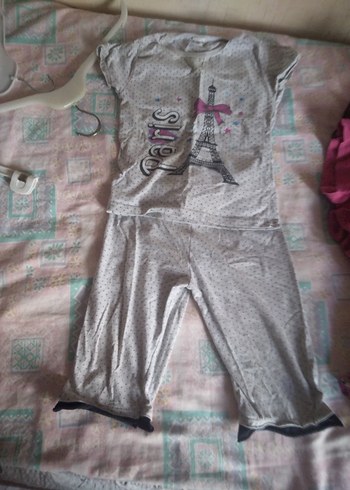 Gri renkte paris desenli çocuk pijama takimi - Görsel 3