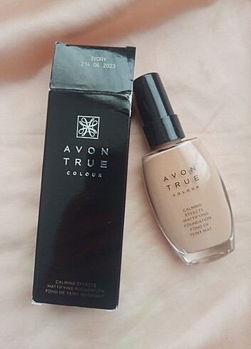 #Avon #Mat #görünüm #fondöten #ıvory