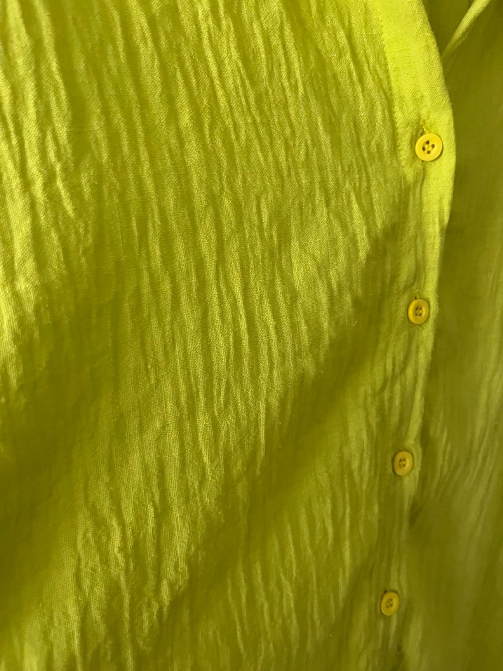 Sarı Düğmeli Keten Kadın Gömlek - Görsel 2