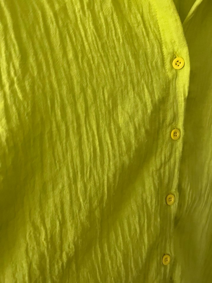 Sarı Düğmeli Keten Kadın Gömlek - Görsel 3