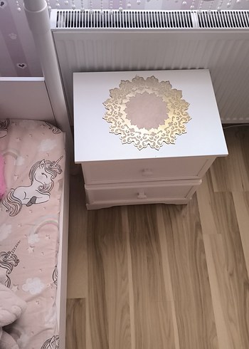 Beyaz Bebek Alt Değiştirme Masası