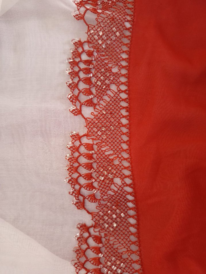 Dantel Detaylı Parlak Kırmızı Kadın Şal - Görsel 2