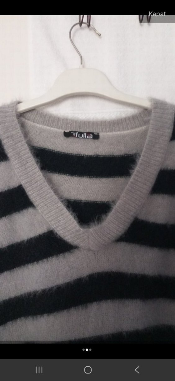 Gri Çizgili V Yaka Örgü Yün Kadın Kazak - Görsel 2