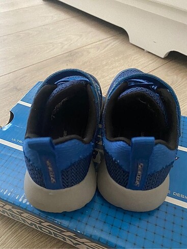 23 Beden mavi Renk Skechers Çocuk Ayakkabısı