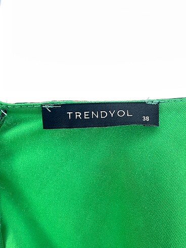 38 Beden çeşitli Renk Trendyol & Milla Kısa Elbise %70 İndirimli.