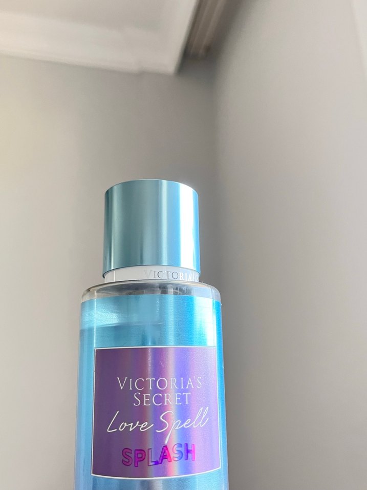 Victoria's Secret Love Spell Splash vücut spreyi - Görsel 2