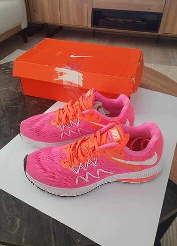 40 Beden pembe Renk Nike ayakkabı tertemiz