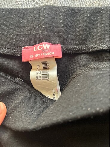 Deri detaylı siyah etek - Görsel 3