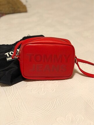 Tommy hilfiger kırmızı çanta