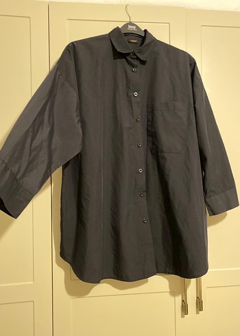 Siyah Yüksek Yakalı Kadın Gömlek - Görsel 2