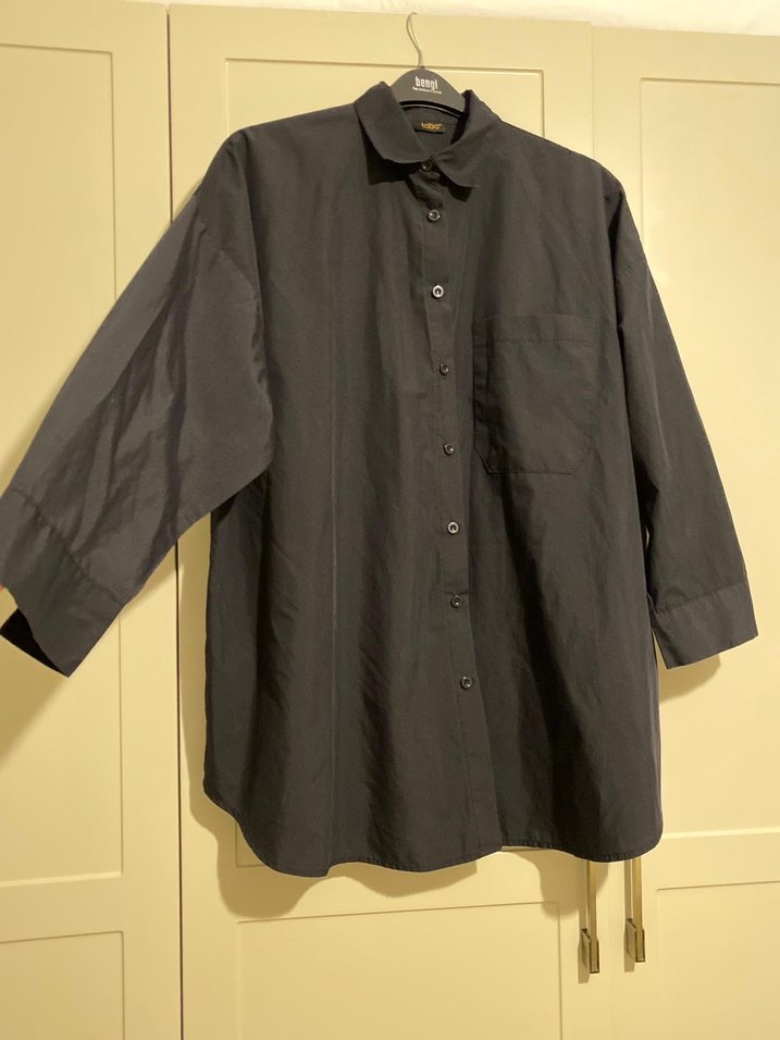 Siyah Yüksek Yakalı Kadın Gömlek - Görsel 2