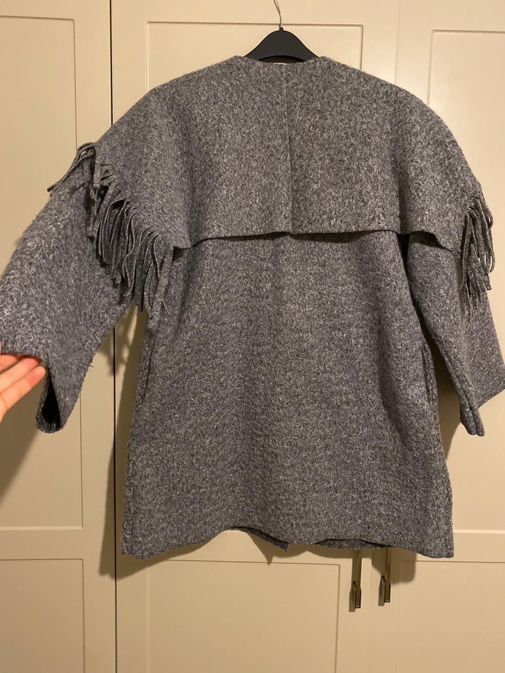 Püsküllü Gri Yün Kaban - Görsel 2