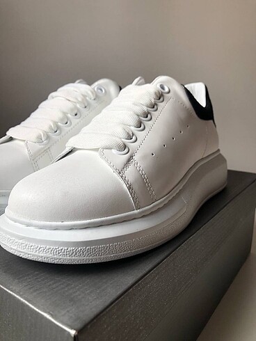 39 Beden beyaz Renk Alexander Mcqueen