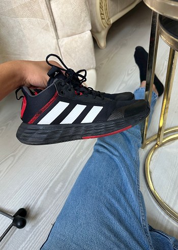 Adidas Ownthegame 2.0