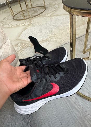 43 Beden Nike Revulation 6 NN sıfır