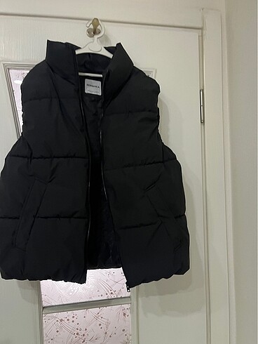 Bershka Bershka Yelek sıfırdan farksız 2 kere giyilmiştir
