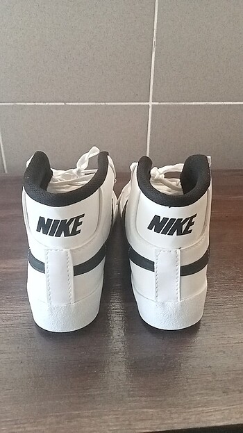 40 Beden beyaz Renk Nike blazer ayakkabi