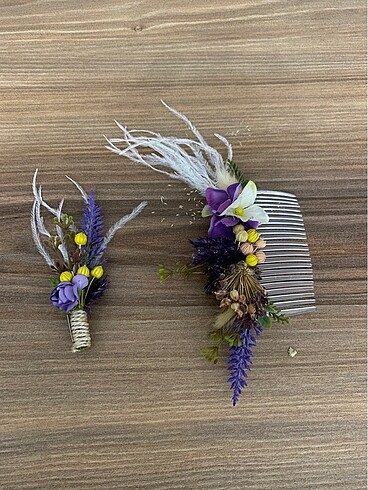 Taraklı saç tokası ve damat yaka çiçeği
